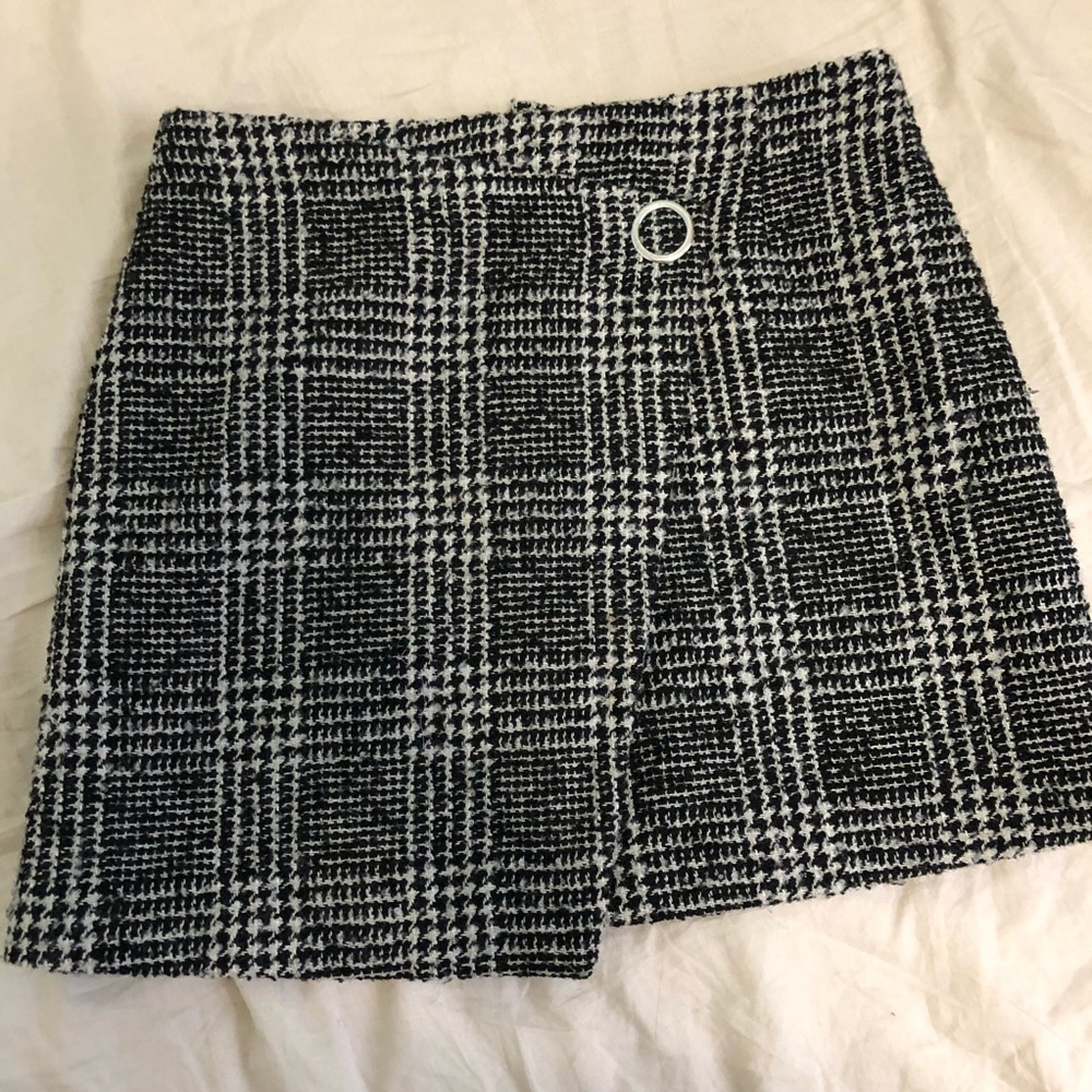 HM HOUNDSTOOTH MINI SKIRT